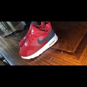 Size 7 toddler Nike shoes
